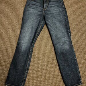 Like New - Levi's 724 High Rise Slim Straight Women's Jeans in sz 26